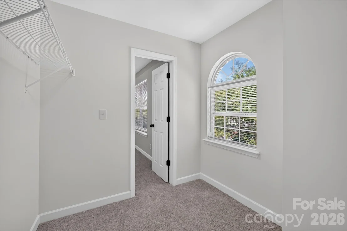 Photo of 634 Longacre Drive