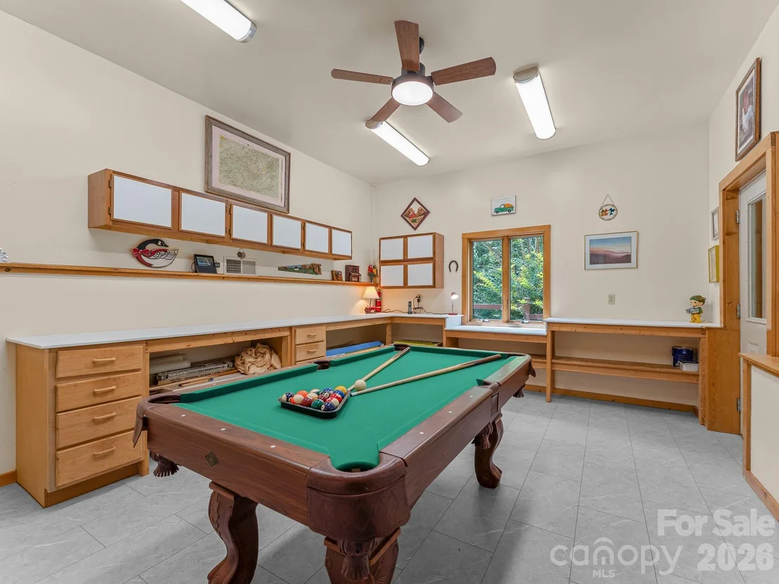Photo of 620 Thunder Road