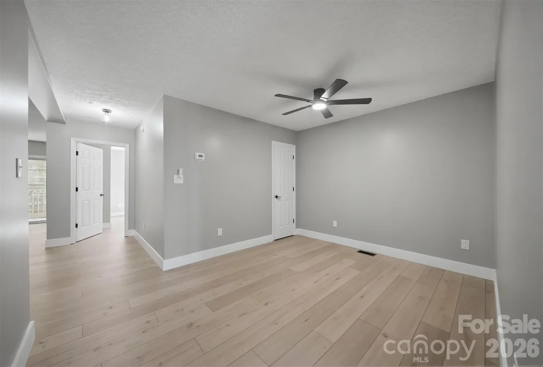 Photo of 800 Meadowview Drive