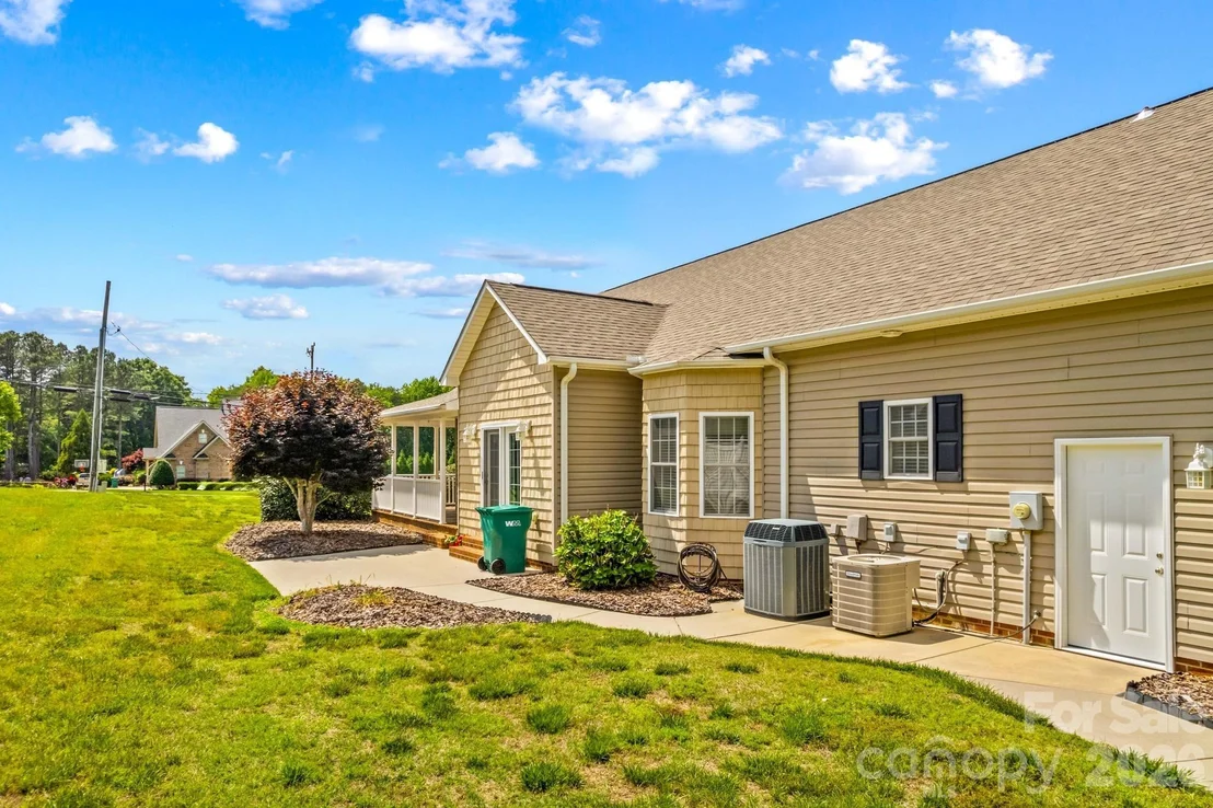 Photo of 101 Devonshire Lane