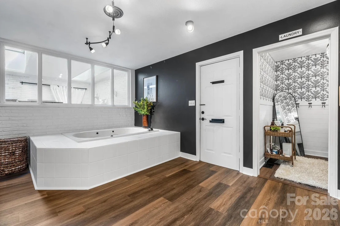 Photo of 1314 Shirebourn Drive