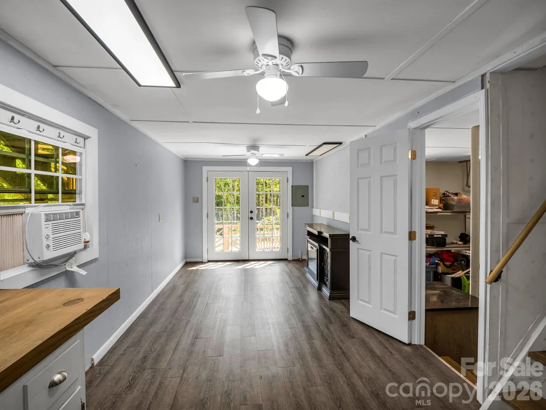 Photo of 215 Hillcrest Drive