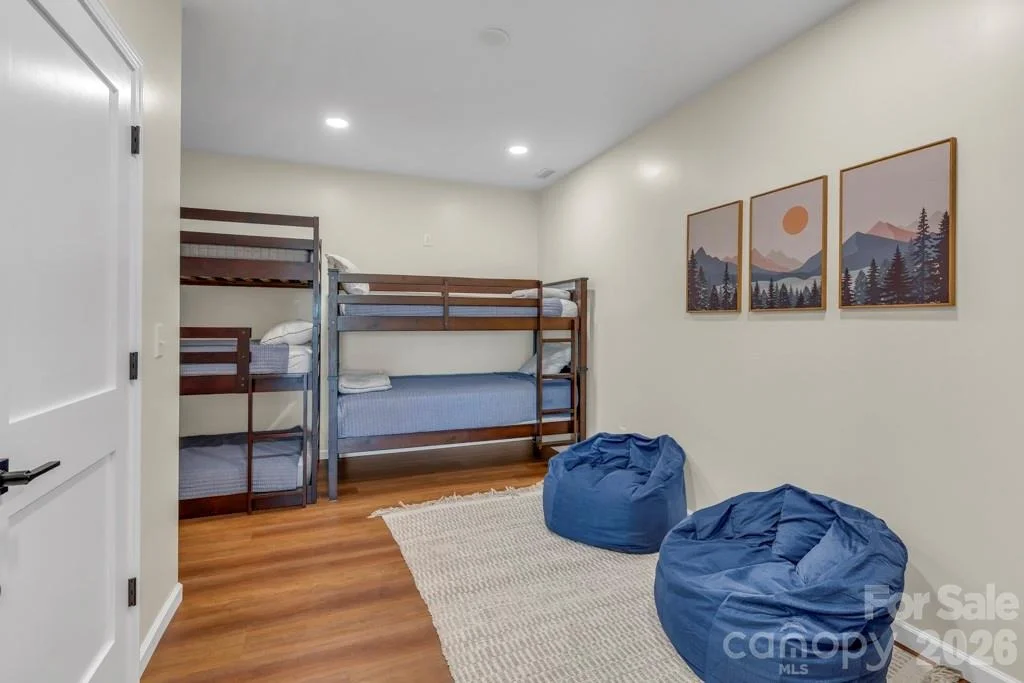Photo of 784 Alpine Drive