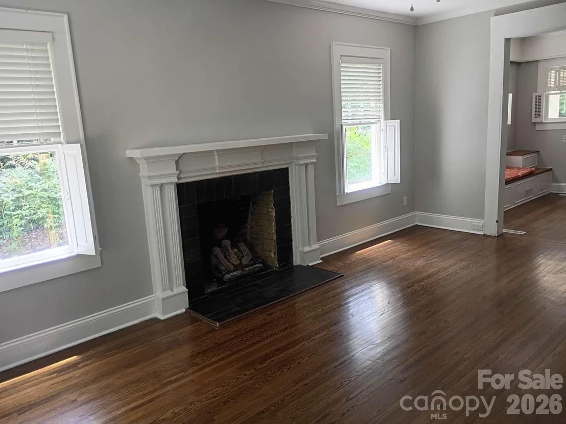 Photo of 403 N Cannon Boulevard