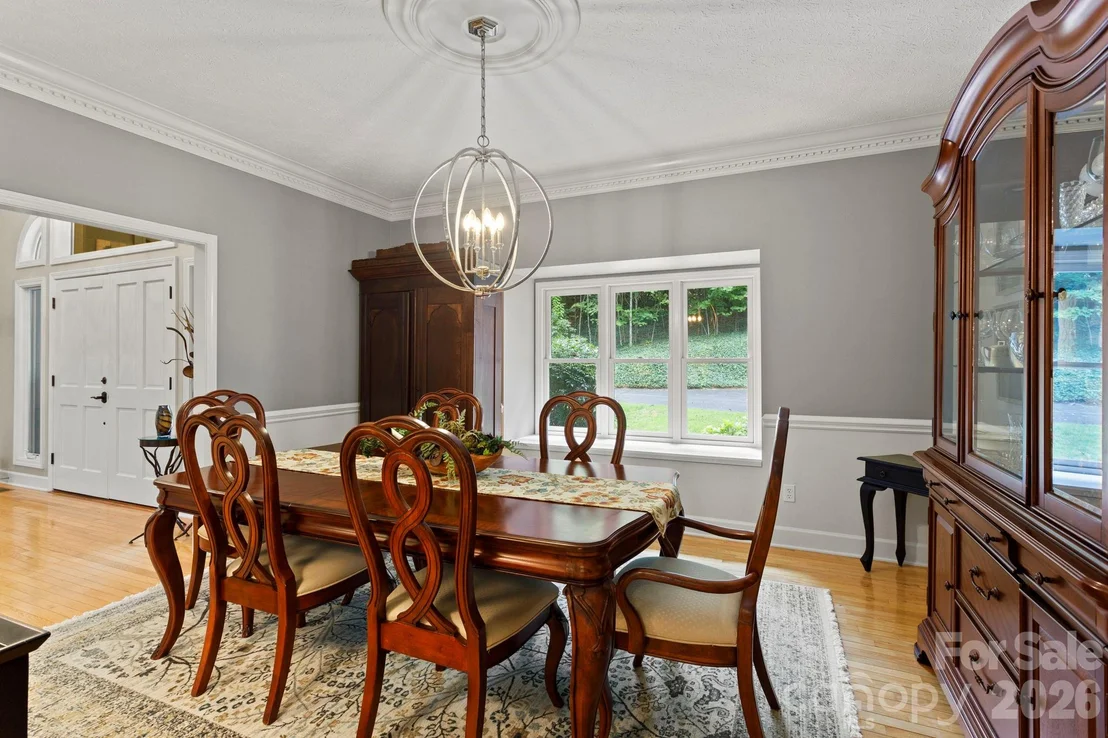 Photo of 324 Kenmure Drive