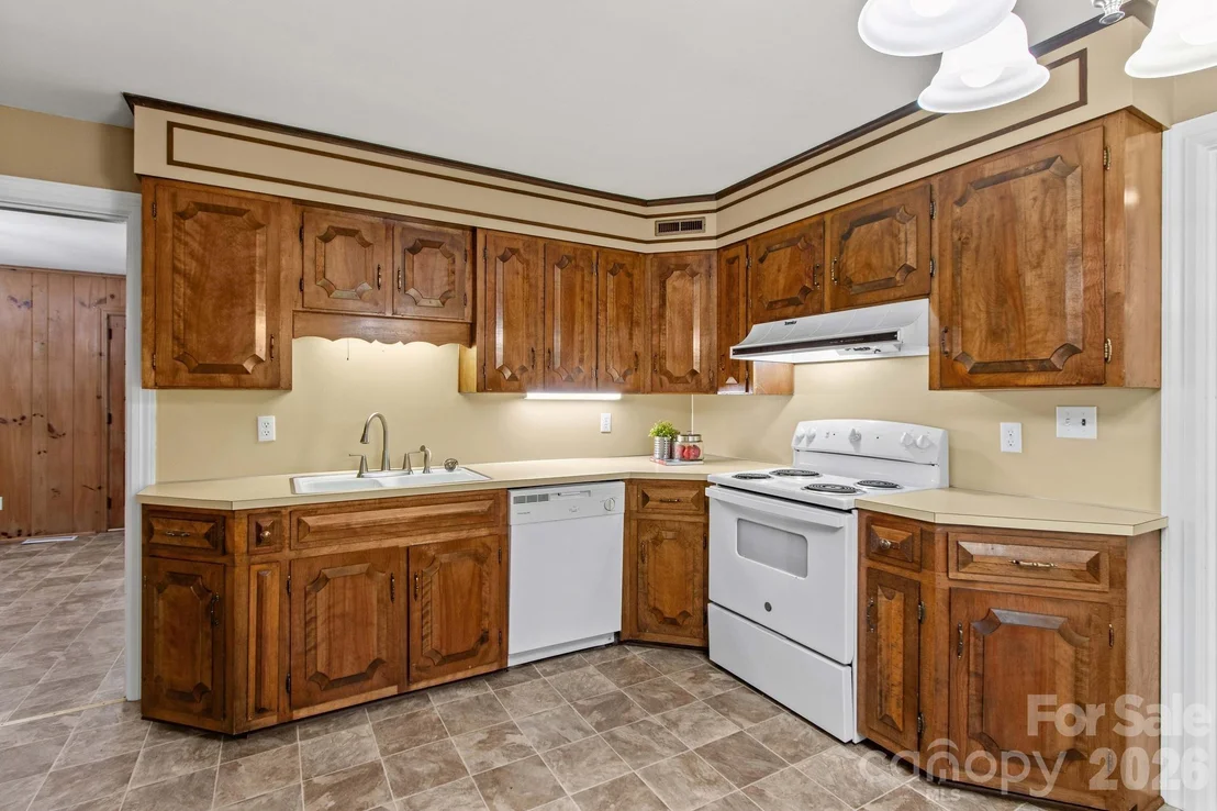 Photo of 875 Bonanza Drive