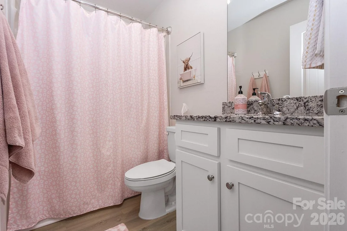 Photo of 410 Apex Circle