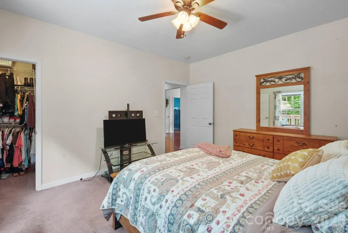 Photo of 90 King Road