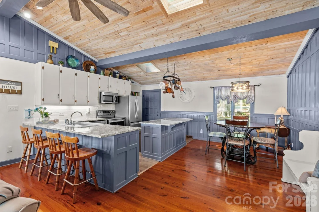 Photo of 395 Rendleman Drive