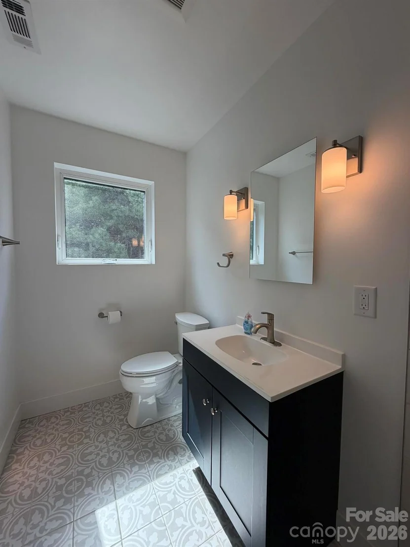 Photo of 70 Knobby Lane