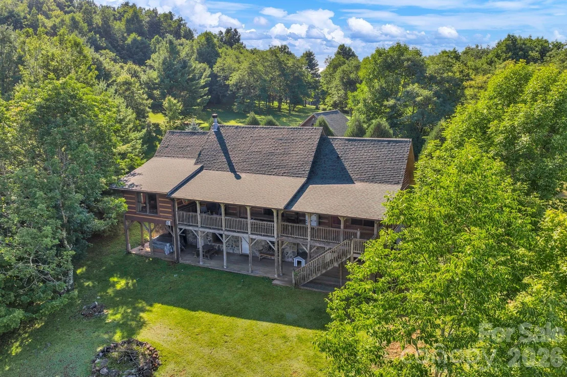 Photo of 525 Schoolhouse Ridge