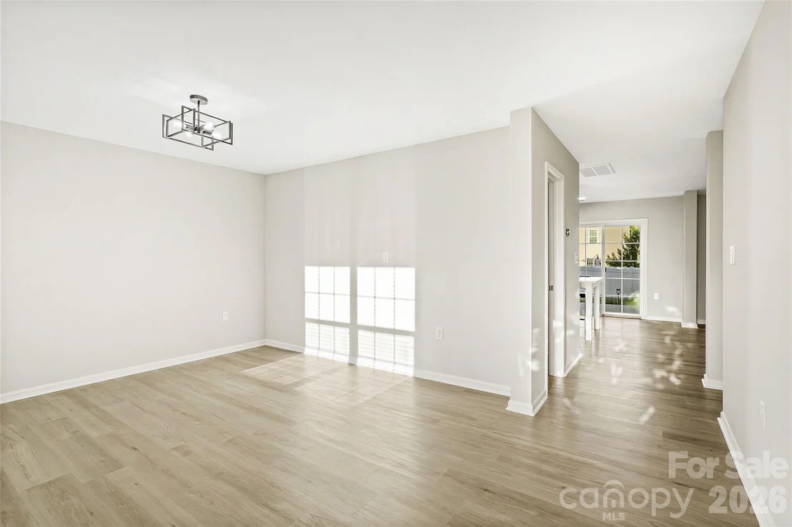Photo of 407 Lind Point Lane