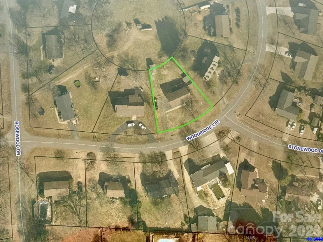 Photo of 1772 Woodridge Circle