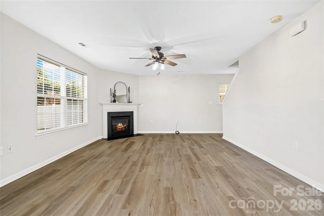Photo of 407 Lind Point Lane