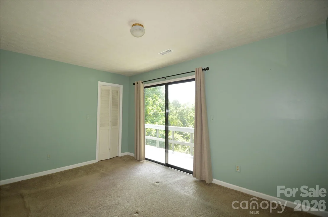 Photo of 184 Laurel Road