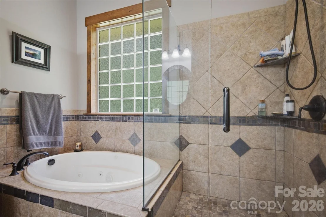 Photo of 2185 Cottage Park Road