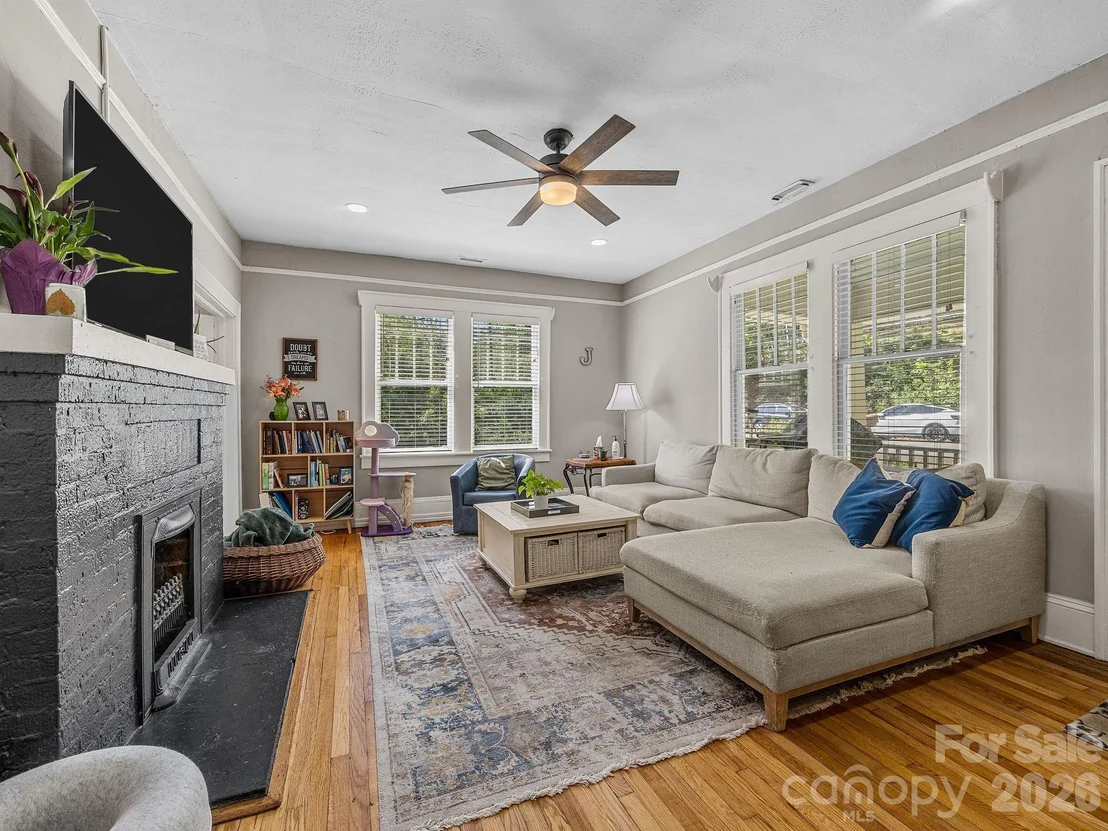 Photo of 110 Grady Avenue