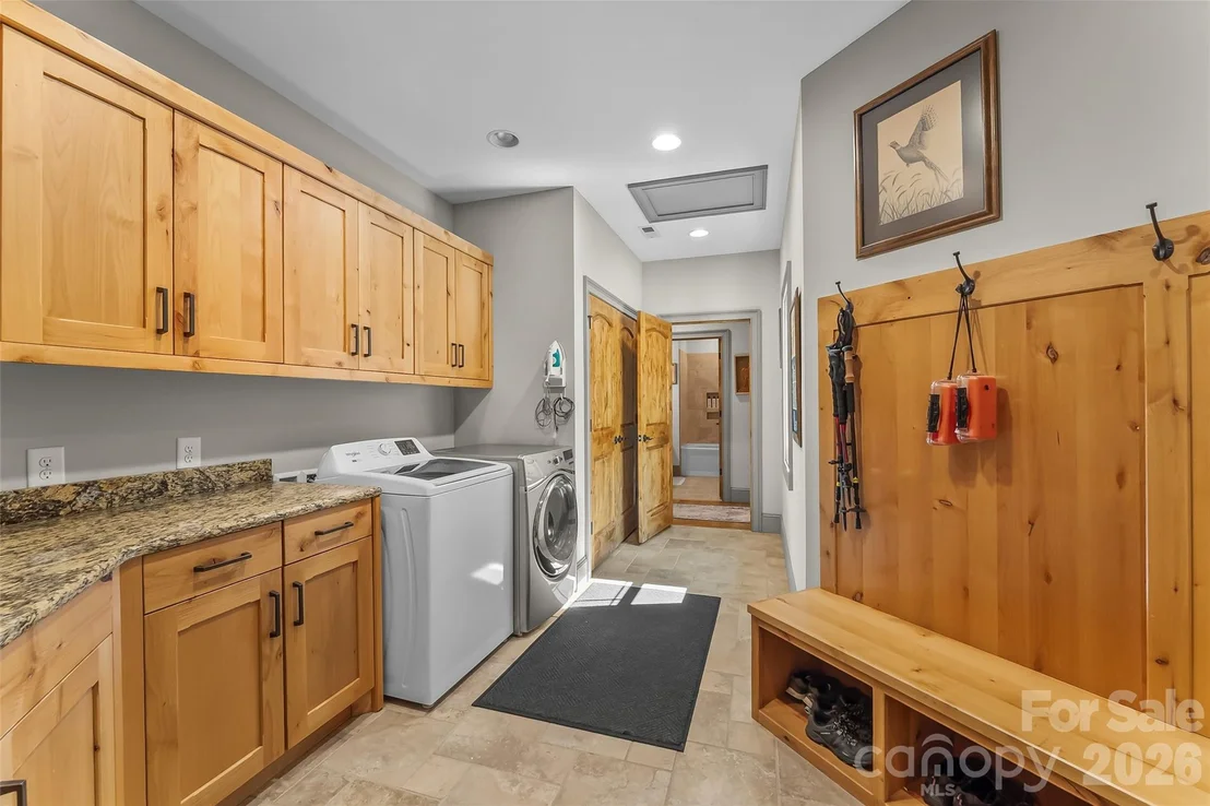 Photo of 1313 High Trail Drive