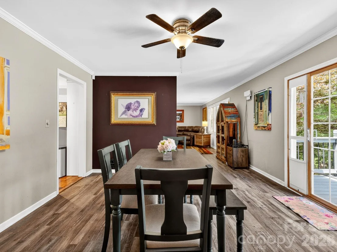 Photo of 707 Dogwood Trail