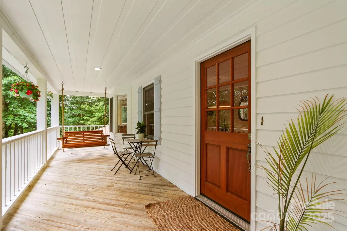 Photo of 127 Boulder Lane