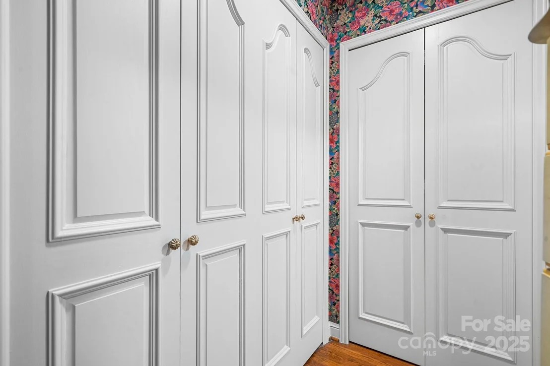 Photo of 135 Claron Place SE
