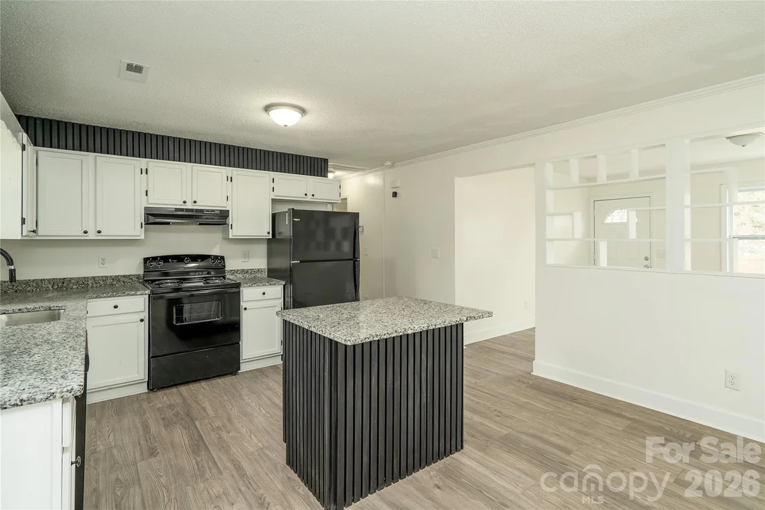 Photo of 3115 Crestview Drive