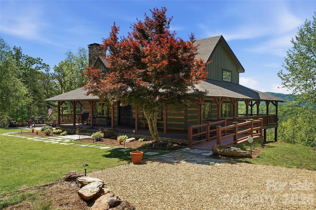 Photo of 723 N Highland Road