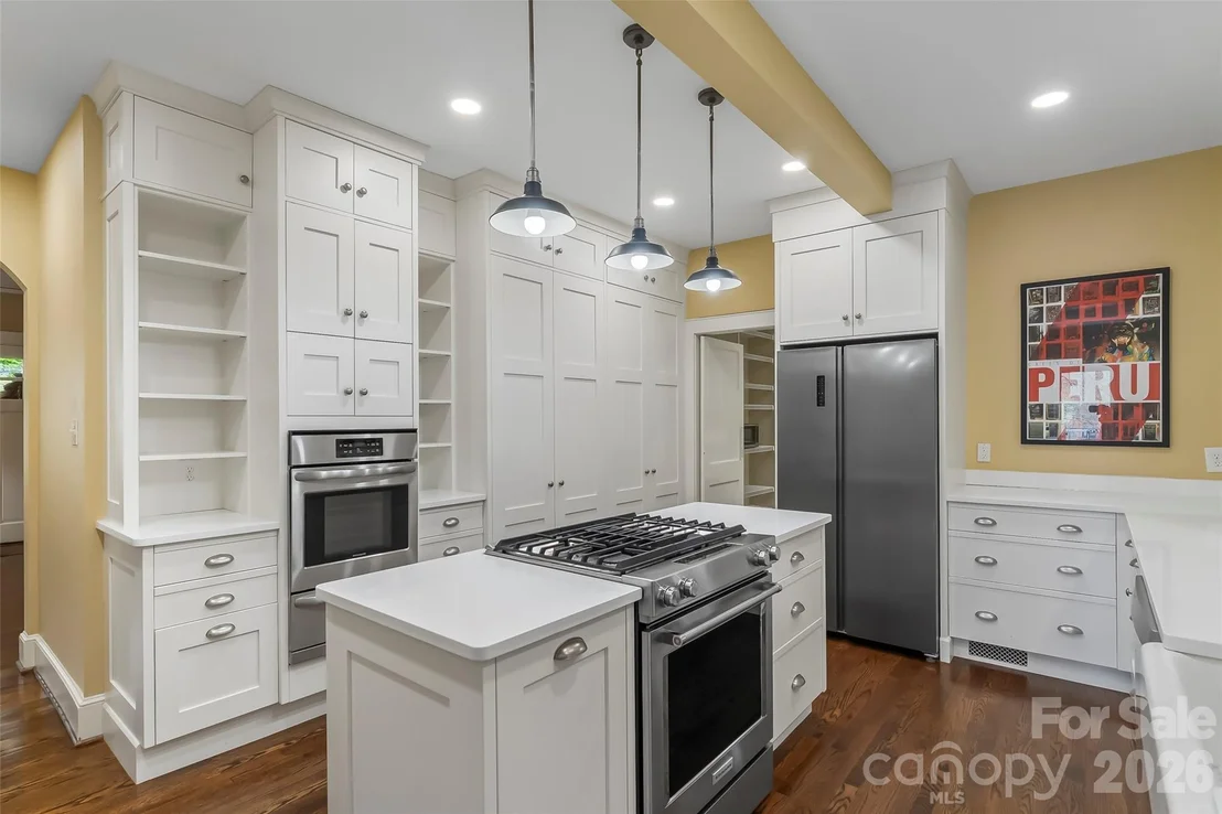Photo of 115 Riverside Court