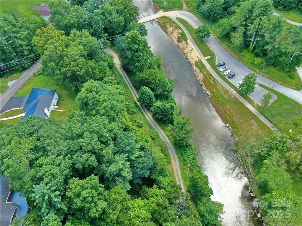 Photo of Unit 12 at 384 New River Heights