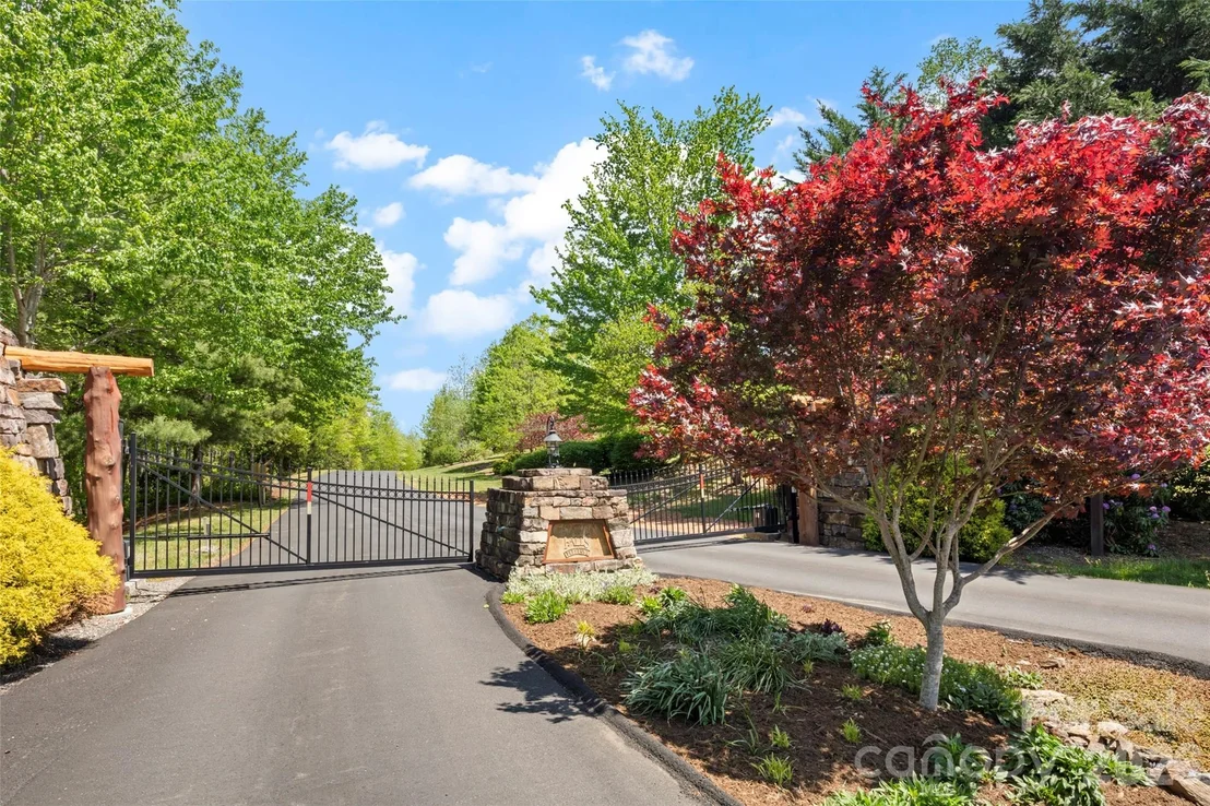 Photo of 233 Arcadia Falls Way