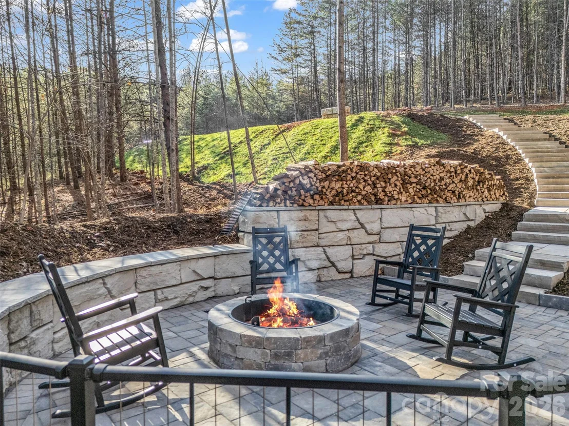 Photo of 61 Deep Gap Farm Road E