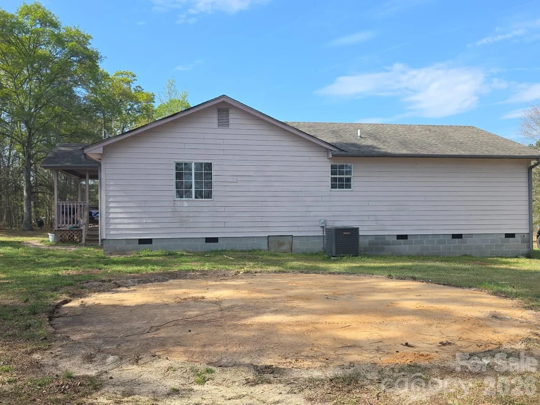 Photo of 1097 Stadium Road