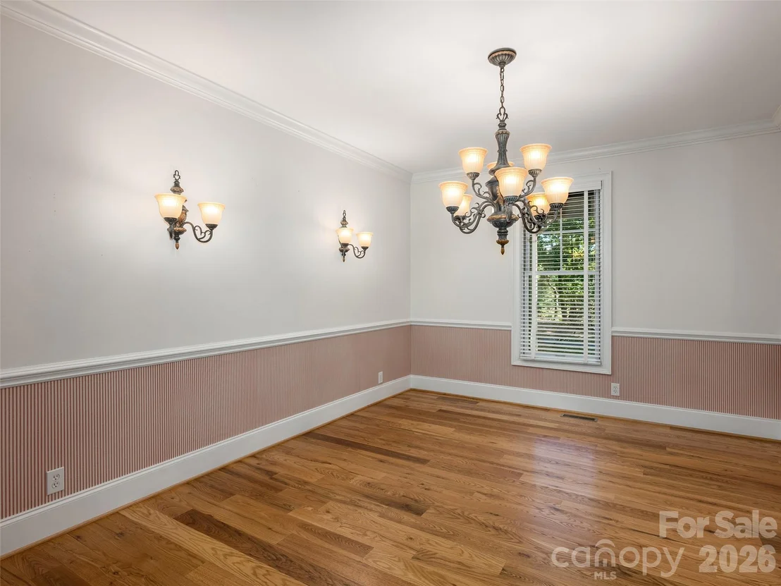 Photo of 620 N Highland Road