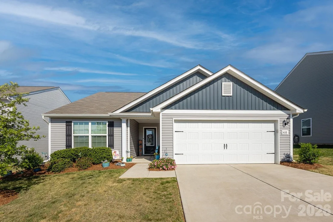Photo of 410 Apex Circle