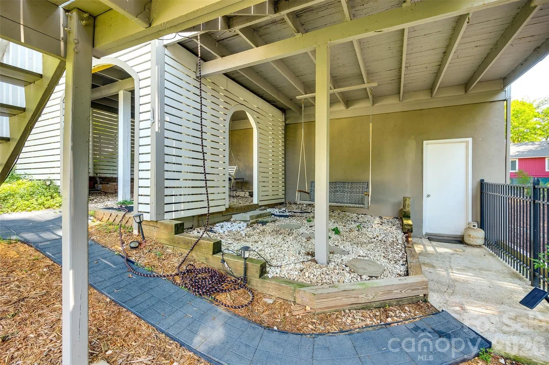 Photo of 1088 Palmyra Drive