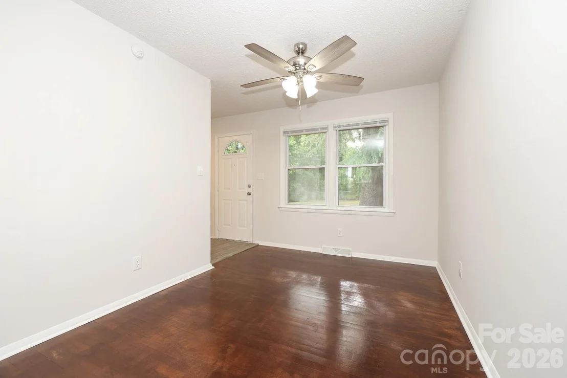 Photo of 5001 Springview Road