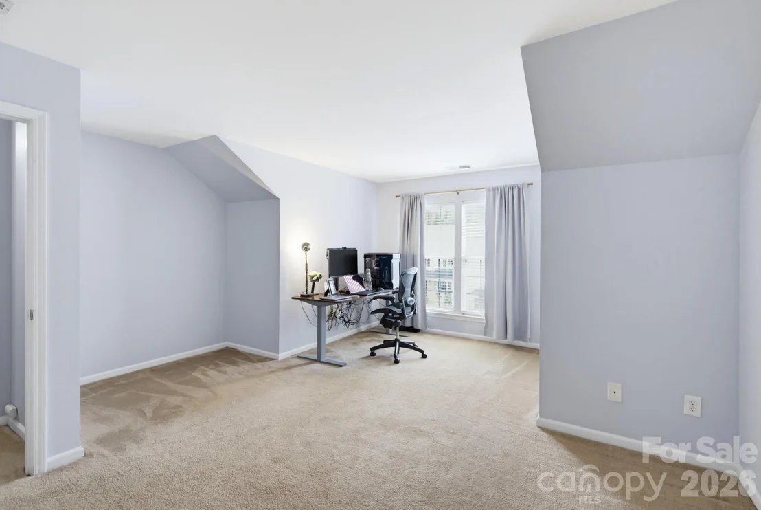 Photo of 13330 Edgetree Drive