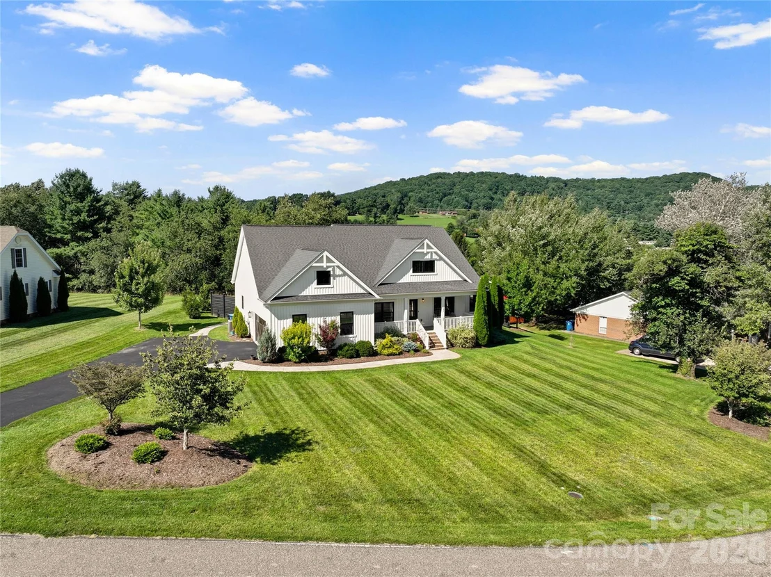 Photo of 394 Kellwood Drive