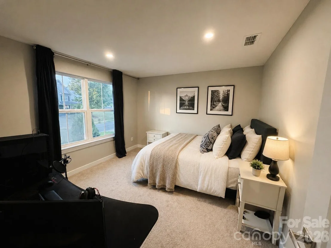Photo of 7708 W Berkeley Road