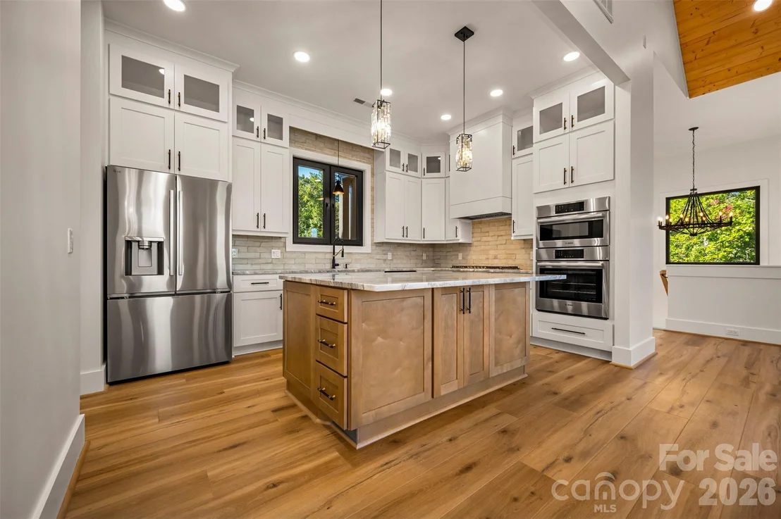 Photo of 438 Mapleton Lane