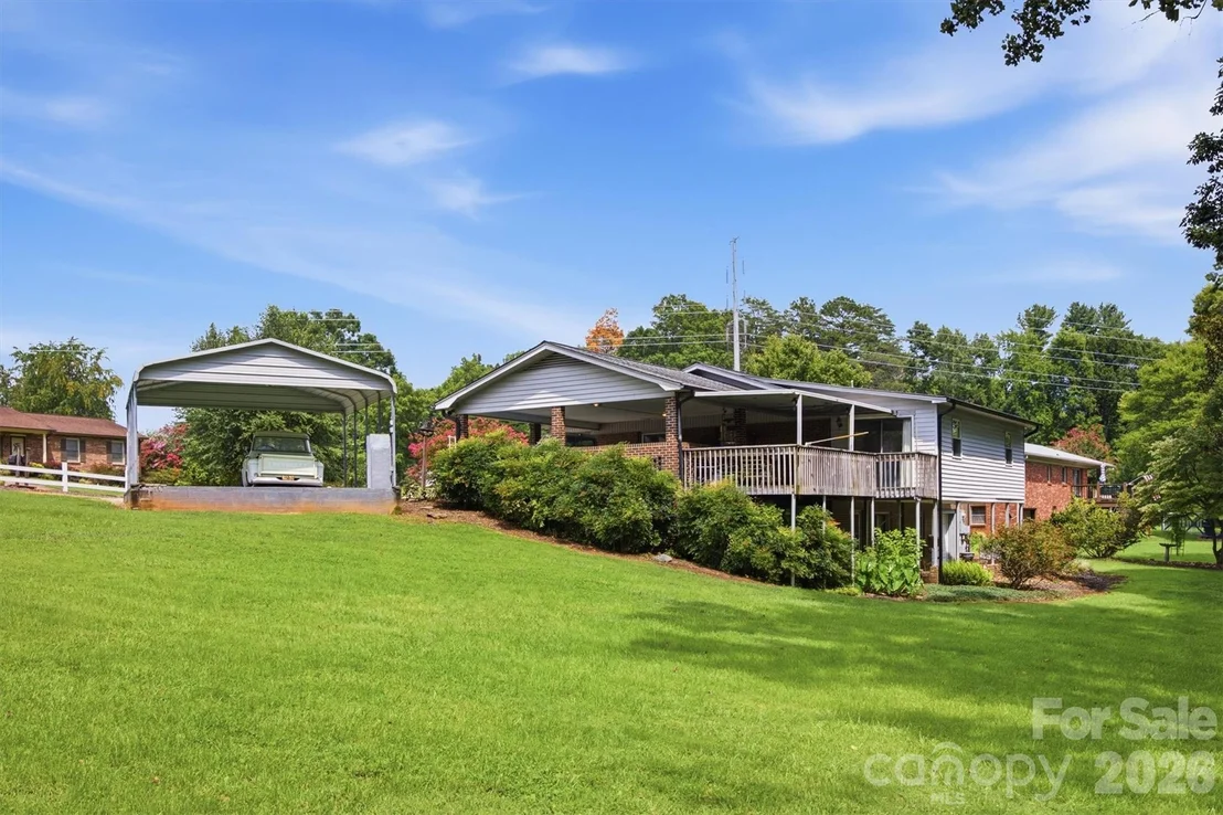 Photo of 2711 Fairway Acres Circle