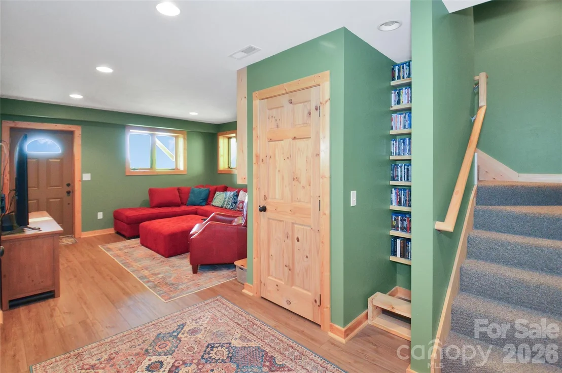 Photo of 6365 Julius Drive