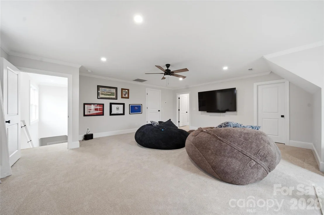 Photo of 531 Buckview Lane