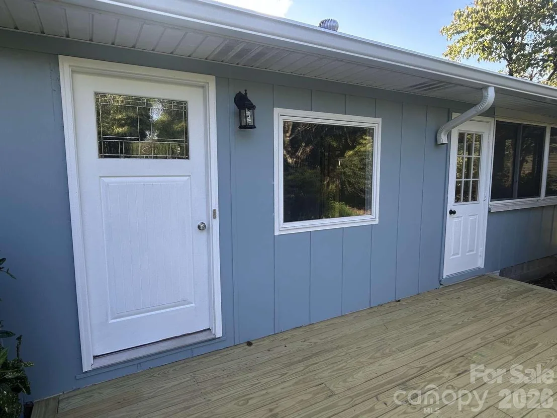 Photo of 1225 Pinebrook Circle