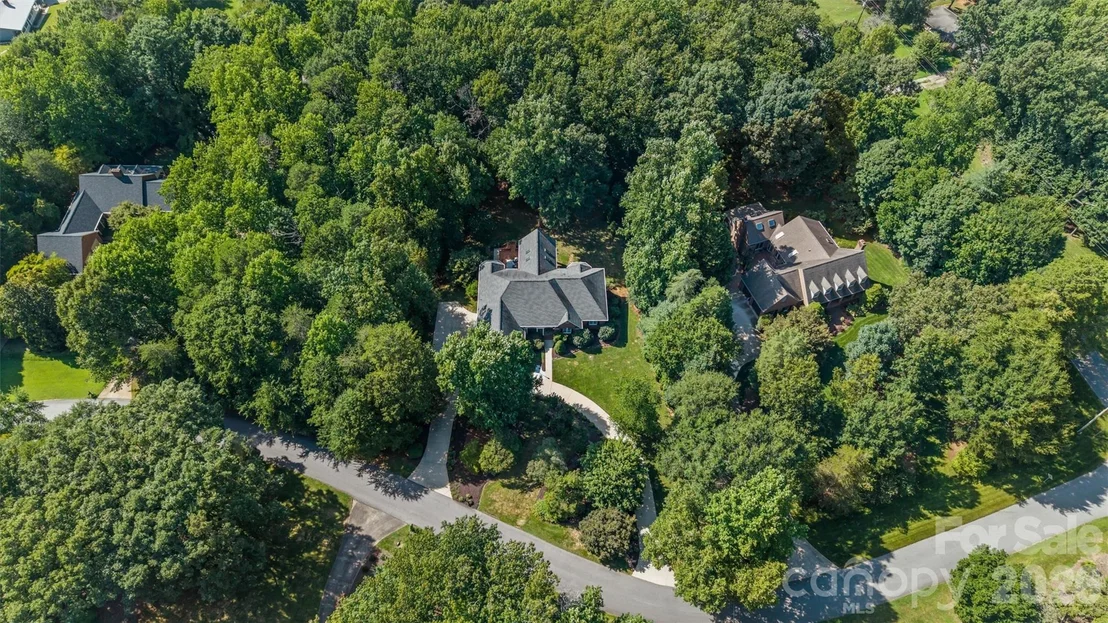 Photo of 675 Heather Drive