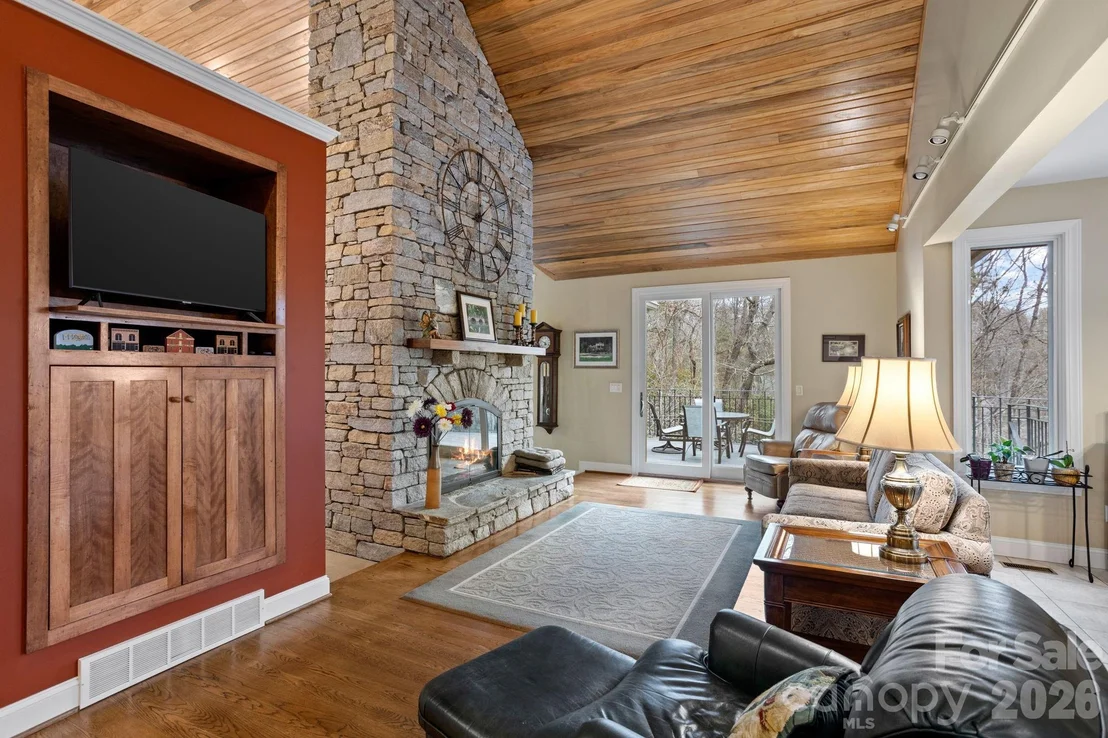 Photo of 175 Overlook Drive