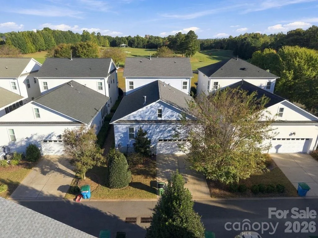 Photo of 720 Loretto Lane