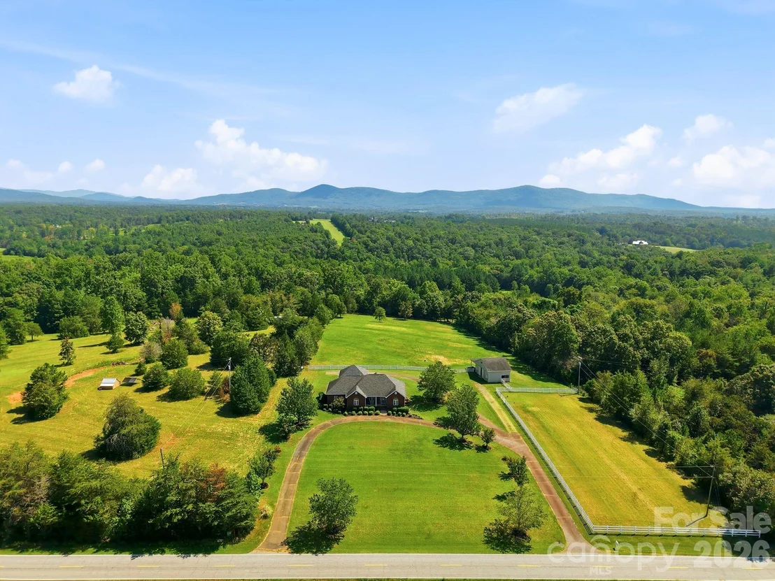 Photo of 2950 Pearidge Road