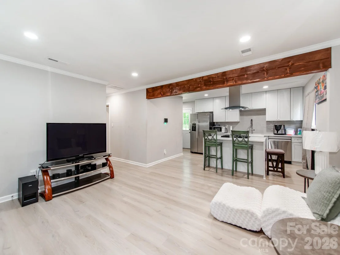 Photo of 4925 Springview Road