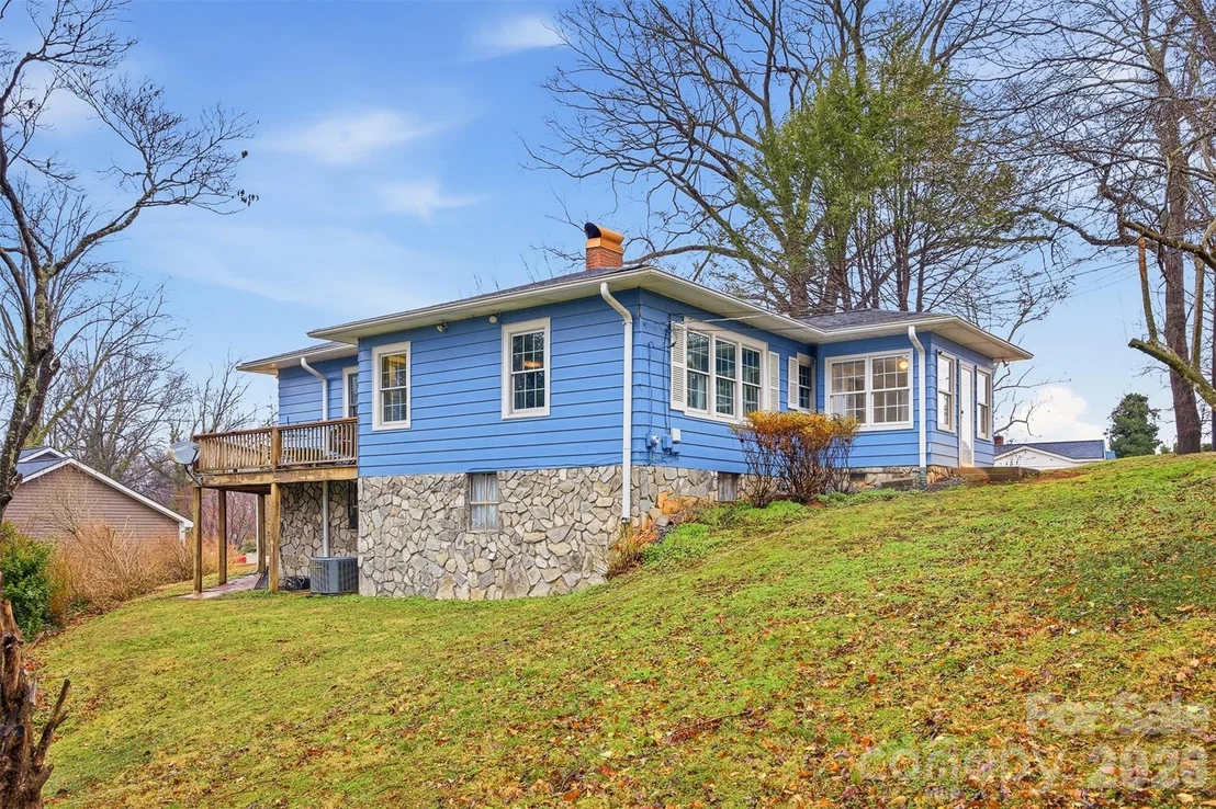 Photo of 44 Forest Avenue